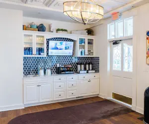 Photo 4 - Lake View Hotel