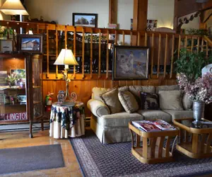 Photo 3 - Greenbrier Inn