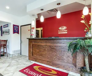 Photo 5 - Econo Lodge Lawrence near University