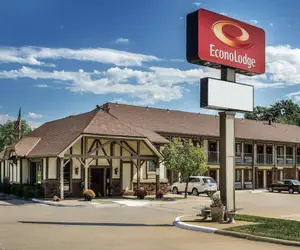 Photo 2 - Econo Lodge Lawrence near University