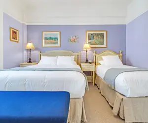 Photo 5 - Cornell Hotel