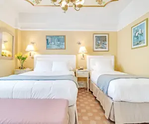 Photo 3 - Cornell Hotel