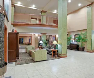 Photo 4 - Triple Play Resort Hotel & Suites