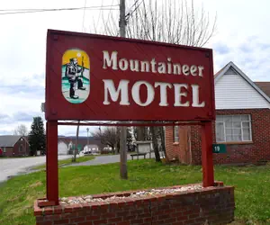 Photo 2 - Mountaineer Motel