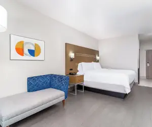 Photo 5 - Holiday Inn Express & Suites Memphis Arpt Elvis Presley Blv by IHG