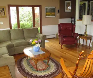 Photo 2 - The Birdhouse Bed & Breakfast