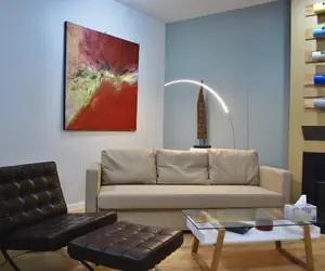 Photo 2 - Well Appointed and Modern plus Parking