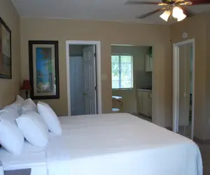 Photo 4 - Mar Bay Motel &Suites