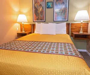Photo 3 - Far West Motel