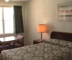 Photo 4 - Hometown Inn Galion