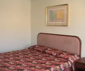 Photo 5 - Hometown Inn Galion