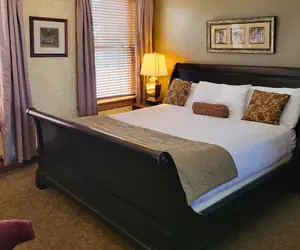 Photo 3 - Altland House Inn and Suites