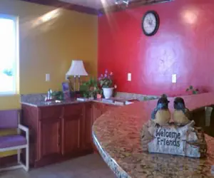 Photo 4 - Economy Inn & Suites