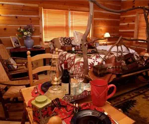 Photo 4 - Creekwalk Inn and Cabins