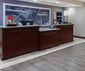 Photo 4 - Hampton Inn & Suites Oakland Airport-Alameda