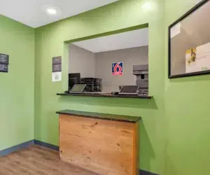 Photo 4 - Studio 6 Extended Stay Fort Myers FL