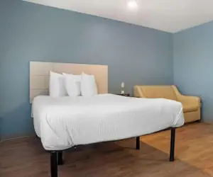 Photo 5 - Studio 6 Extended Stay Fort Myers FL