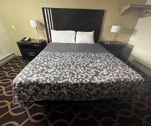 Photo 2 - Euclid Motel