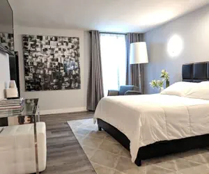 Photo 4 - Park Plaza Lodge Hotel