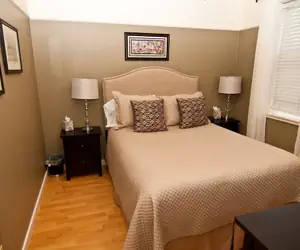 Photo 2 - Lori Lanes 'romeo Cottage' ~ 2 Bedroom ~ Downtown