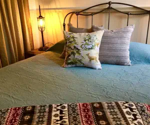 Photo 4 - Mountain Pine Cabin - Sleeps 6 - Pet Friendly