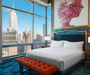 Photo 2 - Renaissance New York Chelsea Hotel
