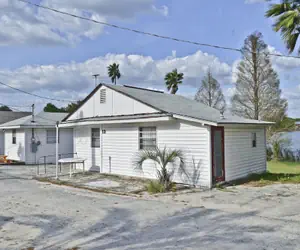 Photo 2 - Lake Ida Beach Resort