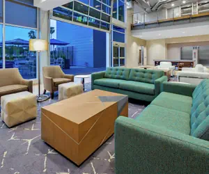 Photo 3 - Hampton Inn & Suites San Diego Airport Liberty Station