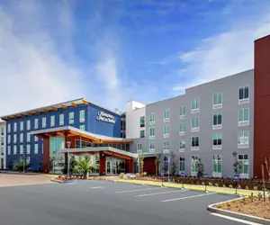 Photo 2 - Hampton Inn & Suites San Diego Airport Liberty Station
