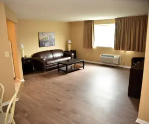 Photo 4 - Swan Motel