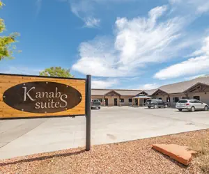 Photo 2 - Kanab Suites