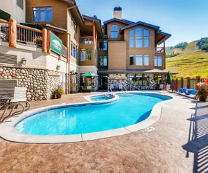 Photo 2 - Christie Club