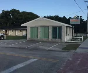 Photo 2 - Riviera Motor Lodge