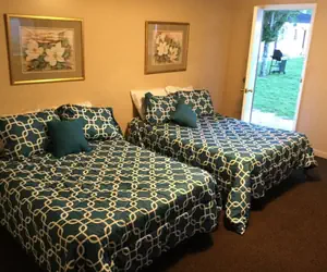 Photo 5 - Riviera Motor Lodge