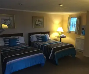 Photo 3 - Riviera Motor Lodge