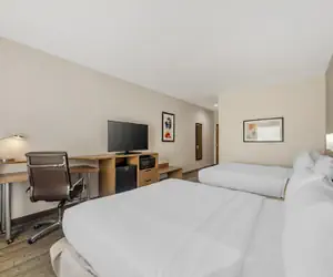 Photo 4 - Best Western Green Oaks Inn & Suites