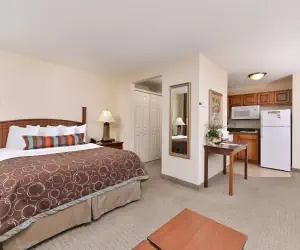 Photo 5 - 1 Queen Bed Studio Suite Nonsmoking