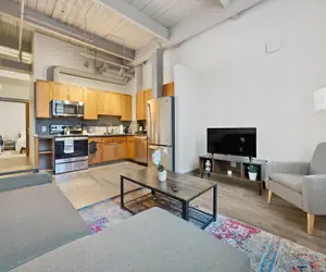 Photo 5 - Superior #203