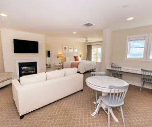 Photo 2 - Suite | Corner Oceanview Junior King