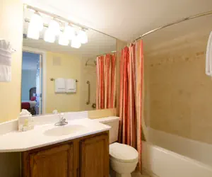 Photo 5 - Beachfront 2 Bedroom Suite