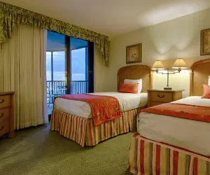 Photo 4 - Beachfront 2 Bedroom Suite