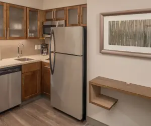 Photo 2 - Studio Suite 1 Queen Nonsmoke | Studio Suite 1 Queen Nonsmoking