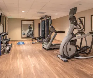 Photo 5 - Studio Suite 1 Queen Nonsmoke | Studio Suite 1 Queen Nonsmoking