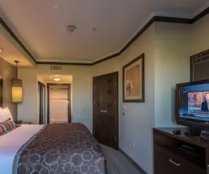 Photo 2 - 1 King Bed 1 Bedroom Suite Nonsmoking