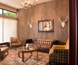 Photo 4 - GR | King Hotel Room