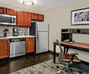 Photo 2 - Studio Ste 1 Queen Bed Nonsmoking