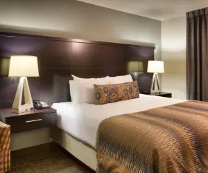 Photo 3 - 1 Bdrm Suite 1 King Nonsmoke