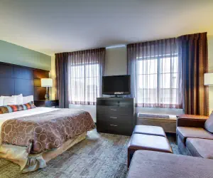 Photo 3 - 1 Queen Studio Deluxe Ste Nonsmoking