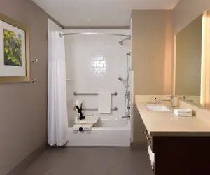 Photo 4 - Queen Hear Mobility Accessible Tub Nosmk