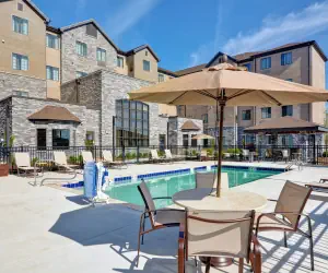 Photo 5 - 1 Bdrm Suite 1 King Nonsmoke